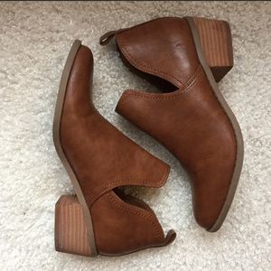 American Eagle ankle boots